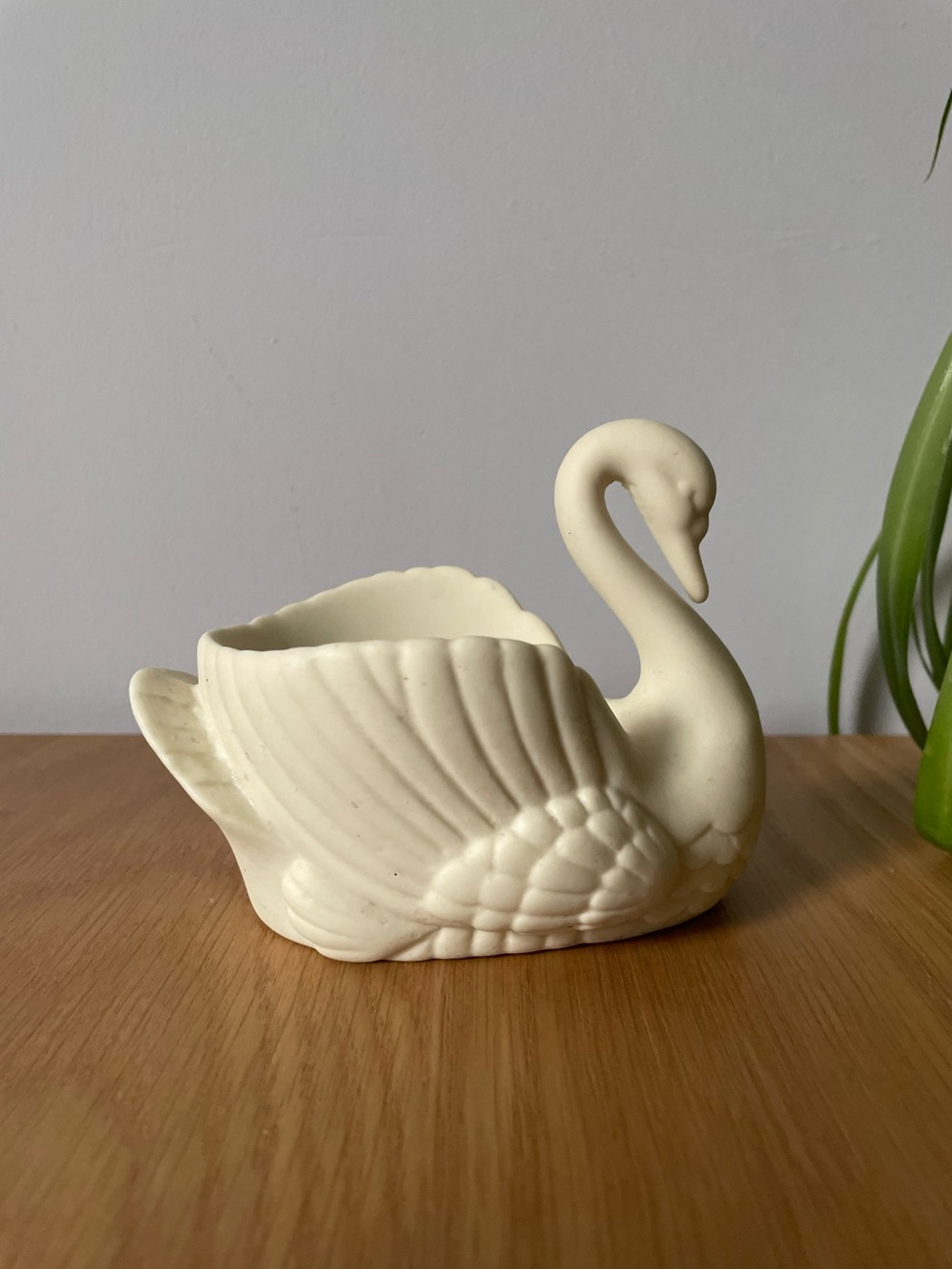 Vintage Porcelain Swan Trinket Ring Dish Catchall